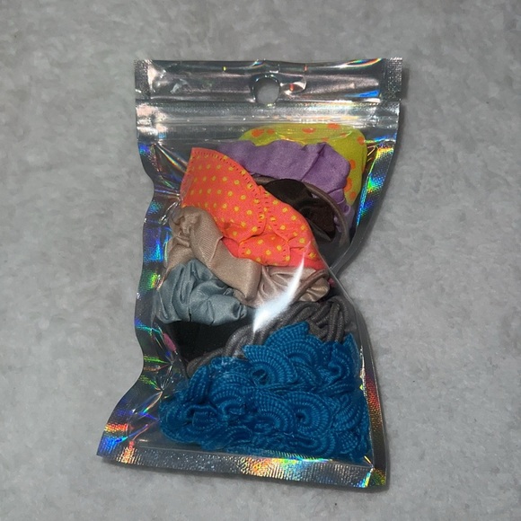 Scrunchy Bundle - Picture 7 of 8